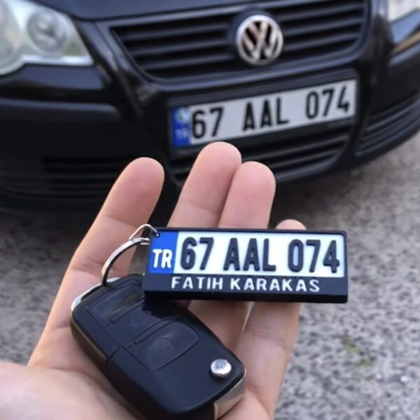 Kişiye Özel Plaka ve İsim Yazılı 3D Baskı Anahtarlık 2 ADET